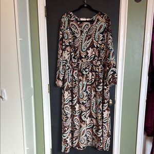 Black and Brown Bishop Sleeve for Casual Occasions